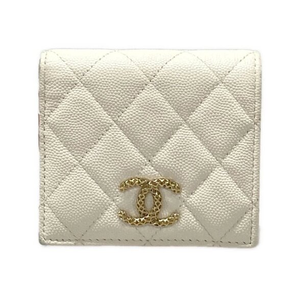 Auth CHANEL Matelasse AP3055 White Grained Calfskin Bifold Wallet Gold hardware - Picture 1 of 11